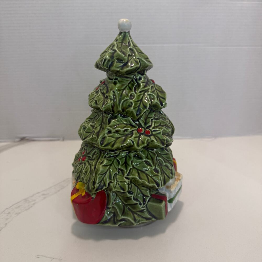 Vintage Ceramic Holly Christmas Tree Music Box Bermasco Donald O'Connor Holiday - Picture 3 of 7